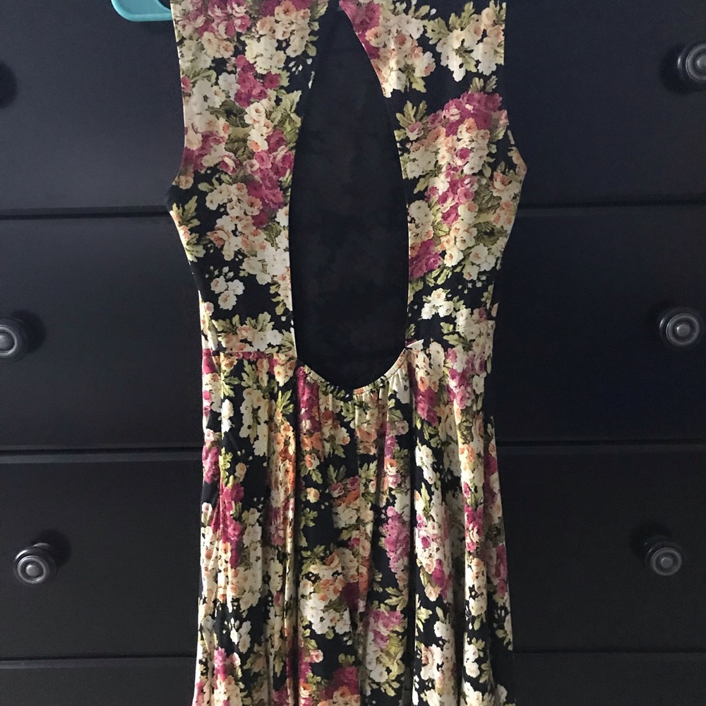 Boutique Flower Design Black Dress